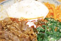 Authentic Beef Bibimbap Recipe with Crispy Veggies and Gochujang