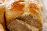 Classic Hot Cross Buns Recipe for Soft Spiced Buns