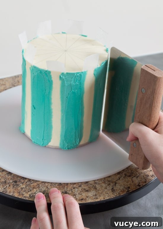 Buttercream Stripe Techniques: Part 2 Tutorial 13 Perfect Buttercream Stripes - Scraping the Stripes Smooth