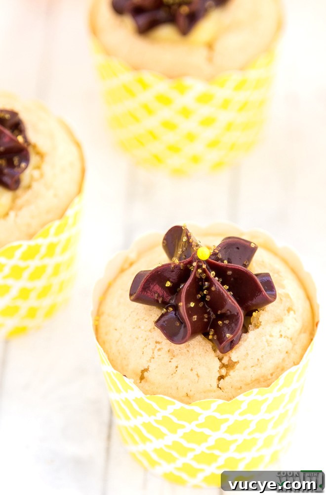 Vanilla Cupcaked Filled with Lemon Curd