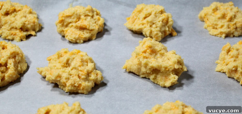 Cheddar Garlic Keto Biscuits5