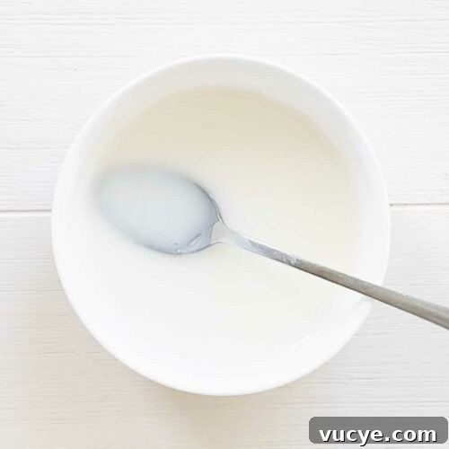 Simple Lemon Icing