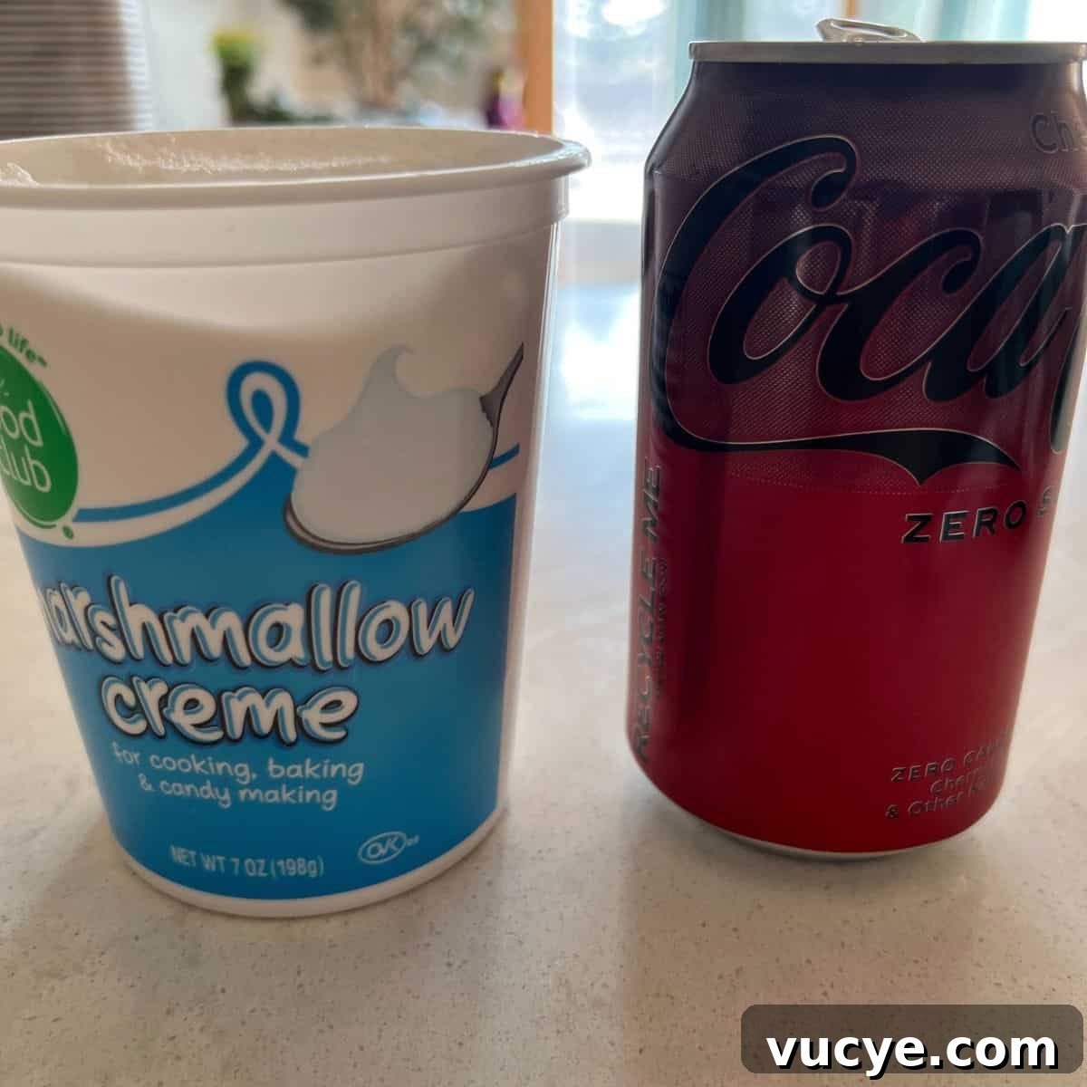Trying Viral Fluffy Coke: My First Taste Test and Review 3 Ingredients needed for Fluffy Coke.