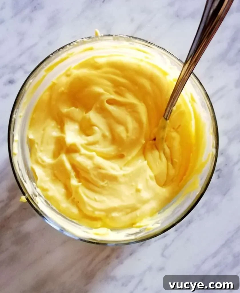 vanilla no bake biscuit cake custard