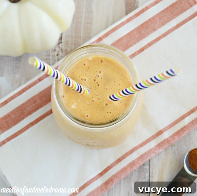 Easy Pumpkin Smoothie pumpkin-smoothie-in-mason-jar