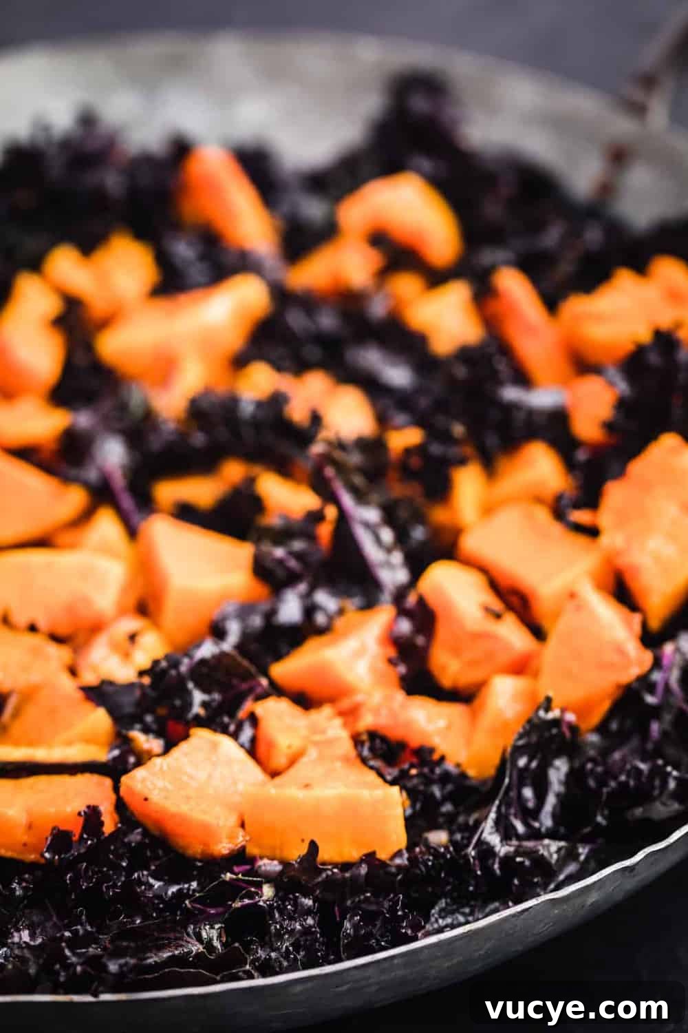 The kale with the roasted squash on top.