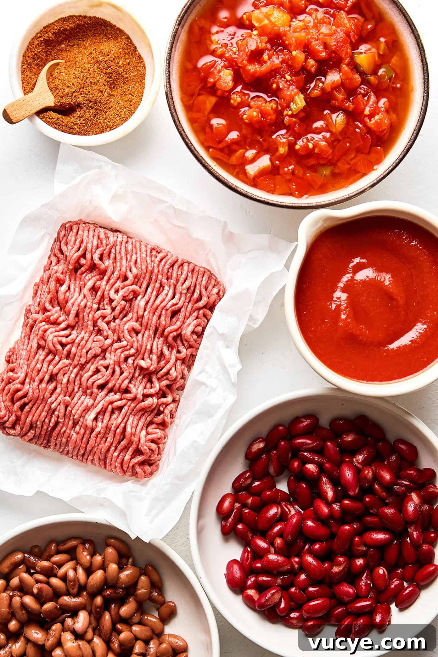 Simple 5-Ingredient Chili Recipe for Cozy Weeknight Dinners 3 img 90310 2